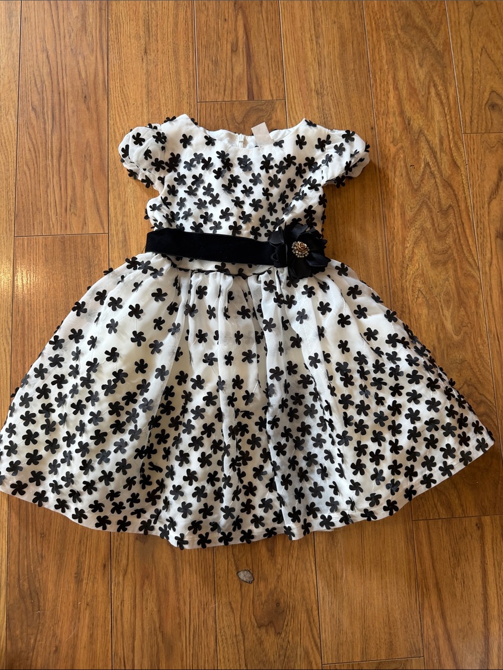 David Charles Girls Black and White Floral Appliqué Party Dress size 4
